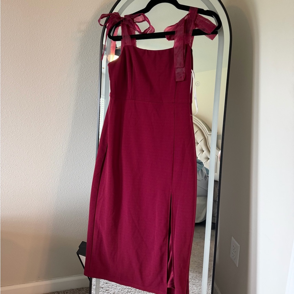 Lulu's Burgundy Tie-Shoulder Midi Dress